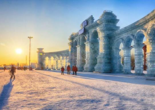 去哈爾濱冰雪大世界建議戴眼鏡嗎?哈爾濱冬天可以用相機(jī)嗎 去哈爾濱冰雪大世界建議戴眼鏡嗎?哈爾濱冬天可以用相機(jī)嗎